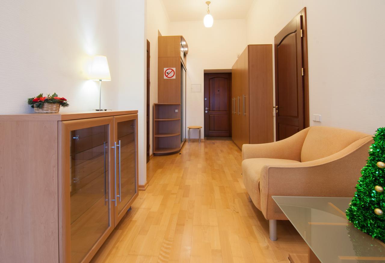 Home-Hotel Apartments-Mykhailivska Kyjev Exteriér fotografie